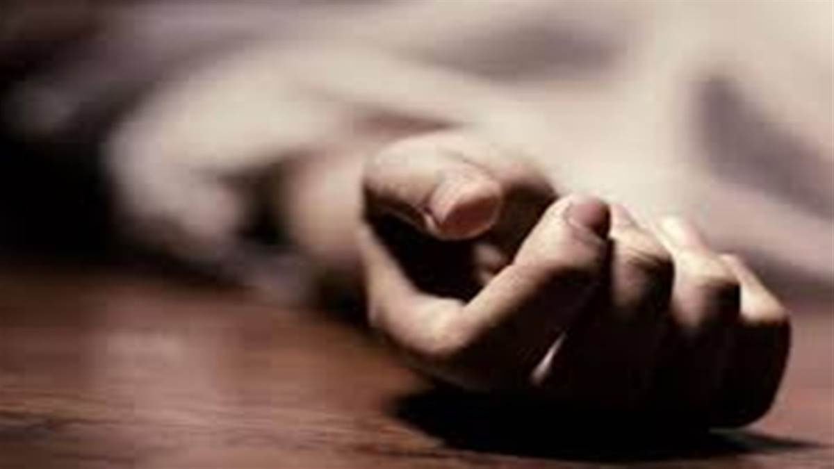 Big news : शादीशुदा प्रेमिका के साथ फांसी पर झूला प्रेमी, पेड़ पर लटकती मिली लाशें