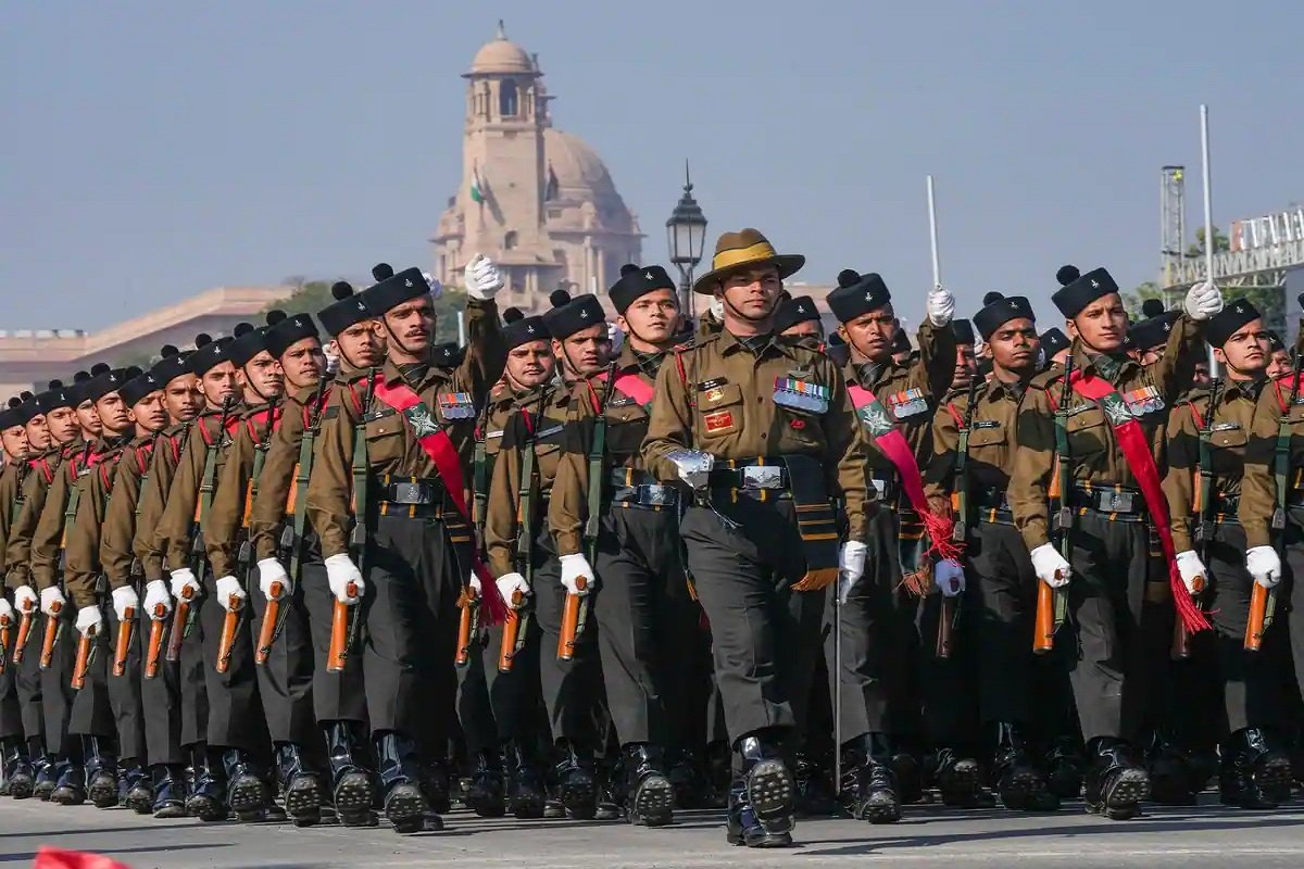 Gallantry Awards List: 93 वीरता पुरस्कारों की घोषणा, 2 योद्धाओं को मिला कीर्ति चक्र, देखें पूरी लिस्ट