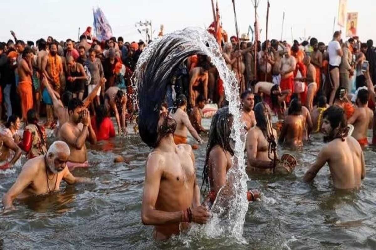 Prayagraj Maha Kumbh Mela 2025: भगदड़ के बाद प्रयागराज महाकुंभ में बदल गए ये 5 बड़े नियम, VVIP पास रद्द, वाहनों की एंट्री बैन!