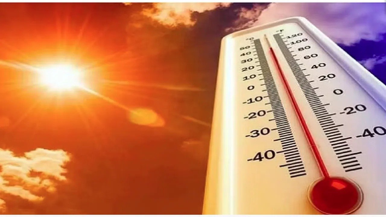 Chhattisgarh Weather: छत्तीसगढ़ में बढ़ रही गर्मी, अधिकतम तापमान 38.5°C तक पहुंचा, जानें आज कैसा रहेगा मौसम