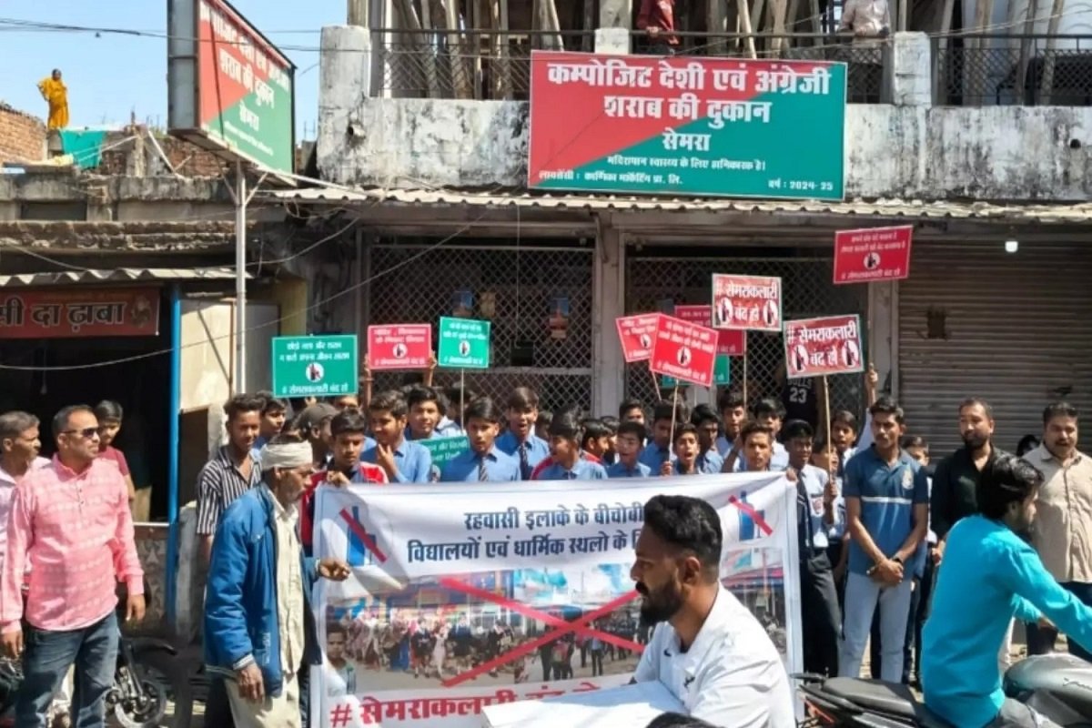 भोपाल के अशोका गार्डन में महिलाओं की मांग, सुरक्षा नहीं…शराब के ठेके हटवा दो