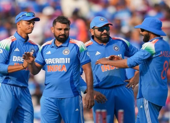 India Vs England 1st ODI LIVE Score Update.