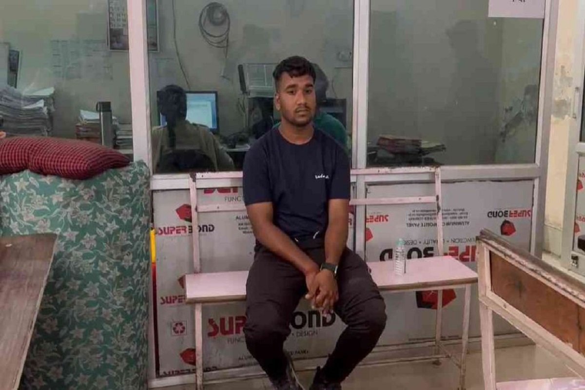 CG News:  मुझे लड़की चाहिए बात खत्म.. प्यार में पागल प्रेमी पहुंचा थाना, बोला- नहीं तो मैं आत्महत्या कर लूंगा