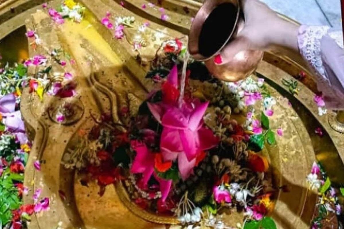 Maha Shivratri 2025: महाशिवरात्रि के दिन इस विधि से करें रुद्राभिषेक, नोट कर लें पूजा की सामग्री लिस्ट