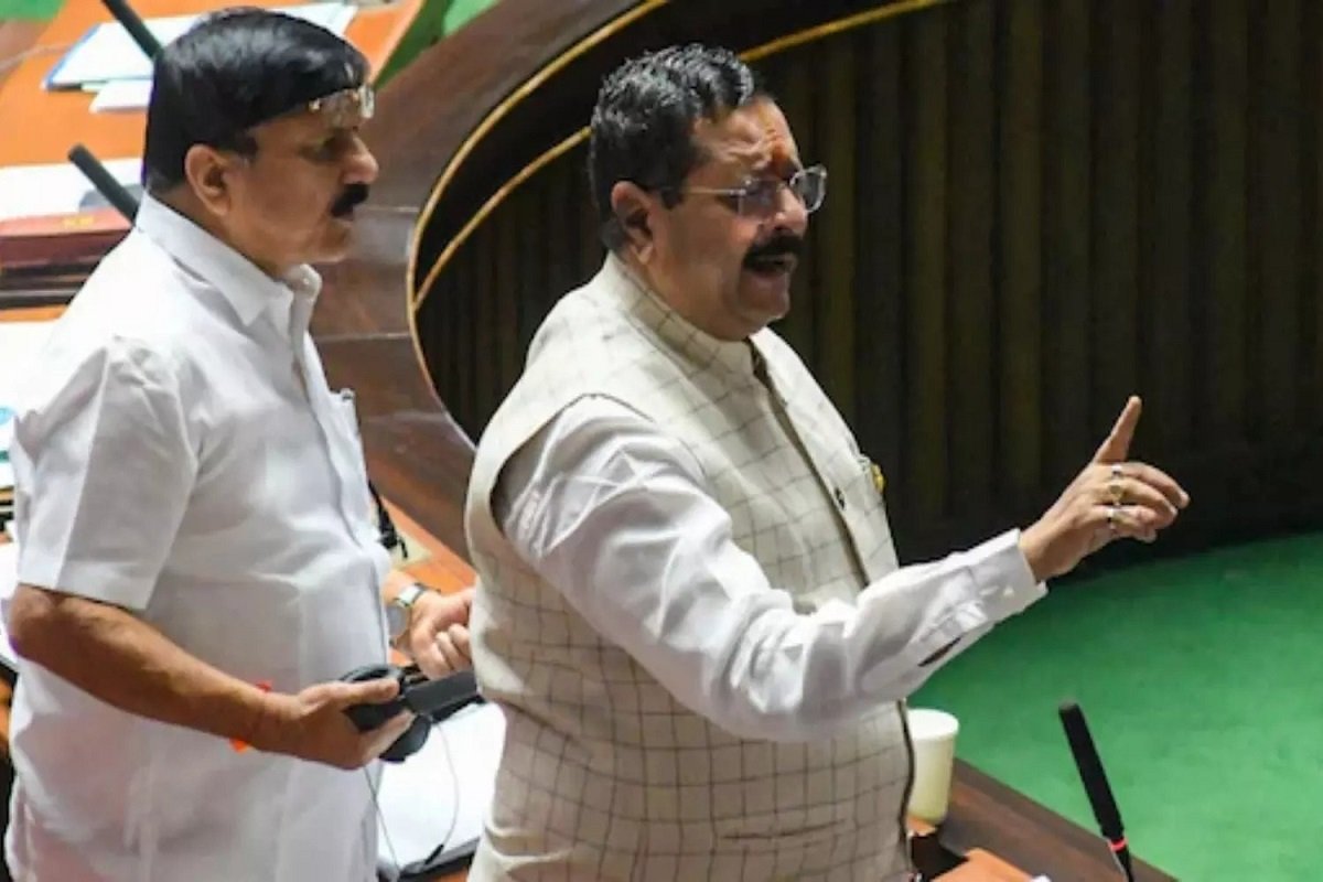 कर्नाटक विधानसभा में हंगामा: मुस्लिम आरक्षण के विरोध में BJP के 18 विधायक निलंबित…