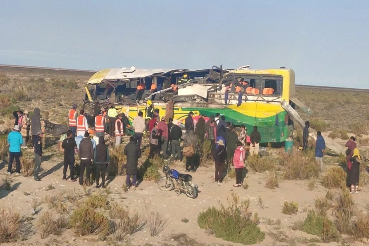 Bolivia Bus Accident : भीषण सड़क हादसा, दो बसों की टक्कर में 37 लोगों की मौत, 39 घायल