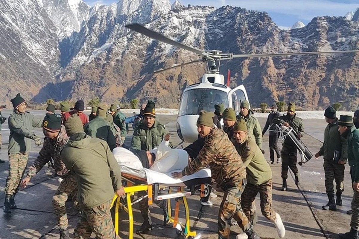 Chamoli Glacier Burst Update: 55 में 47 मजदूर बचाए गए, 8 अब भी फंसे, रेस्क्यू ऑपरेशन जारी