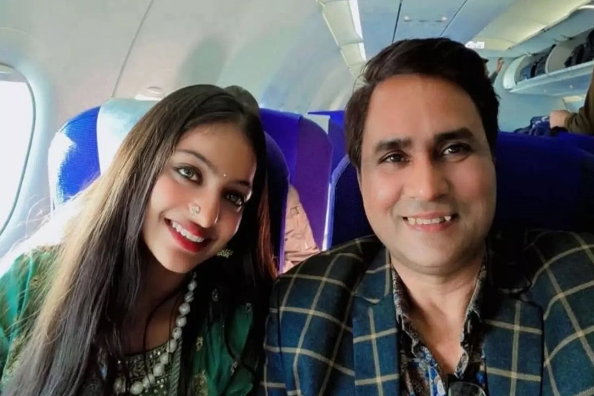 महाकुंभ की वायरल गर्ल मोनालिसा को फिल्म का ऑफर देने वाले डायरेक्टर गिरफ्तार, रेप का है आरोप