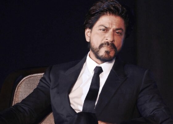Raipur court issued notice to Shahrukh Khan
