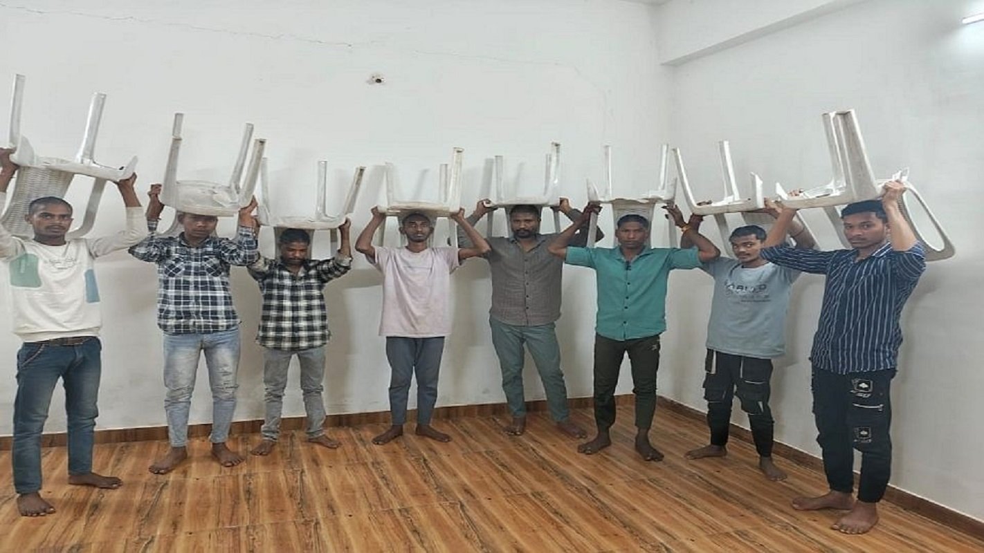 भोरमदेव महोत्सव में उपद्रव मचाने वालों पर कड़ी कार्रवाई, टूटी कुर्सी के साथ आरोपियों की निकाली रैली