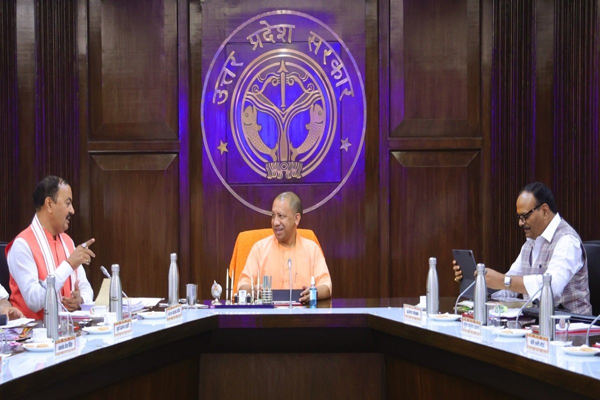 योगी कैबिनेट मीटिंग में इन 19 प्रस्तावों पर मुहर, गेहूं का समर्थन मूल्य 2425 रुपए घोषित