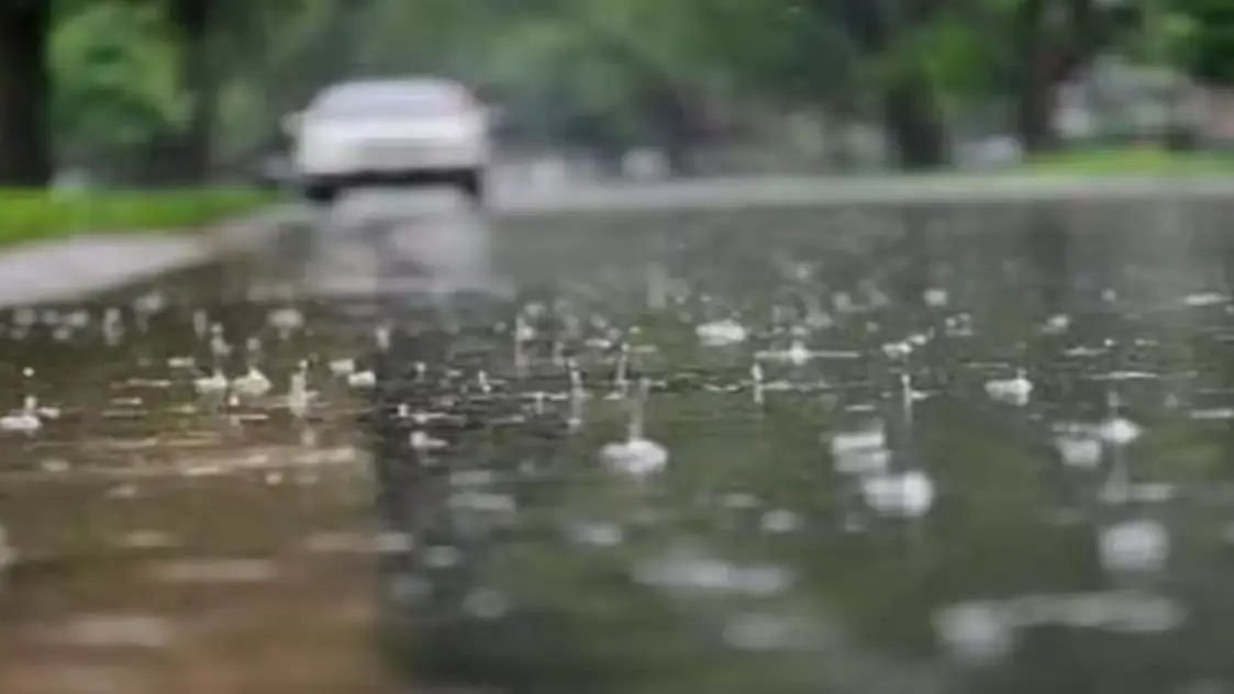 CG Weather Alert : छत्तीसगढ़ में बदलाव मौसम का मिजाज रायपुर समेत 12 जिलों में ओलावृष्टि के साथ होगी बारिश, मौसम विभाग ने जारी किया अलर्ट