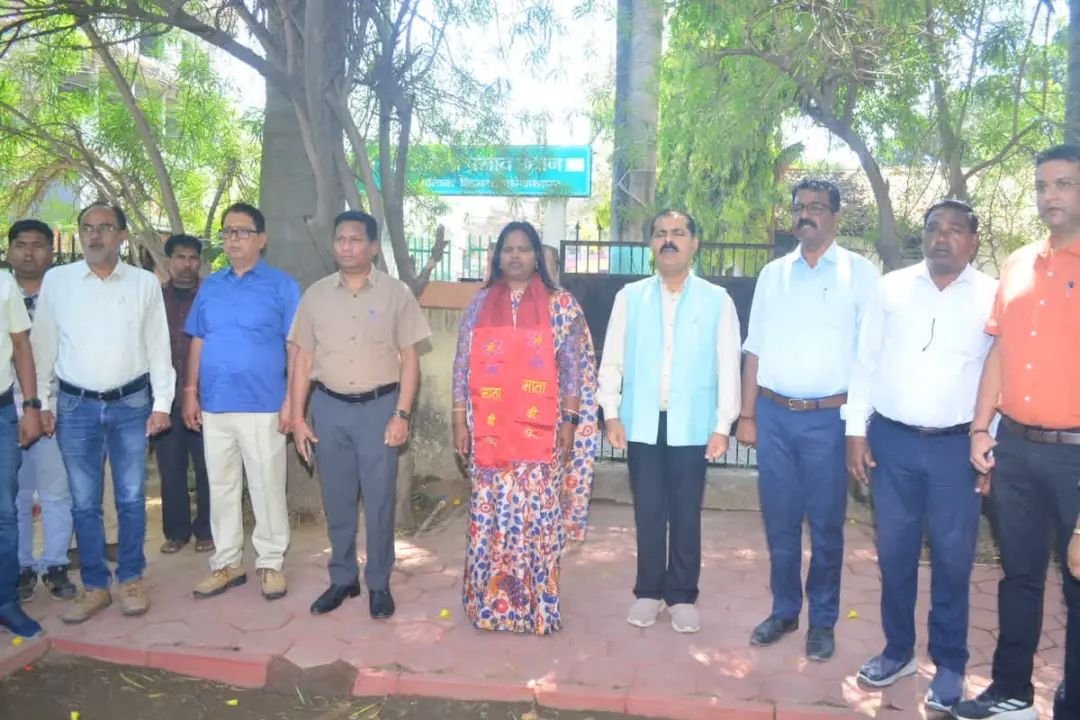 Ambikapur Nagar Nigam: अब प्रतिदिन राष्ट्रगान के साथ होगी दफ्तर की शुरुआत, इस वजह से लिया गया निर्णय