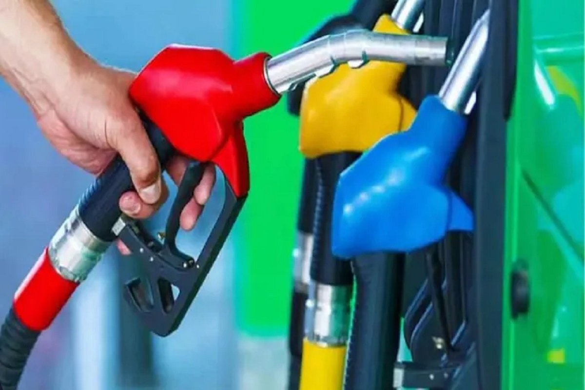 Petrol Price Latest Update: आम आदमी को बड़ी राहत, एक रुपए सस्ता हुआ पेट्रोल, वित्त मंत्री ओपी चौधरी ने वैट कम करने का किया ऐलान