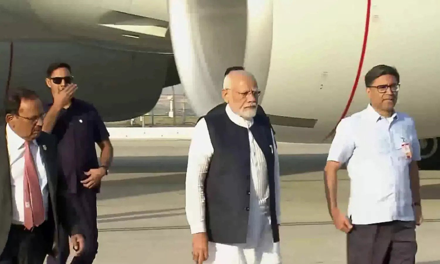 Pahalgam Terror Attack: सऊदी अरब यात्रा को बीच में ही छोड़कर दिल्ली पहुंचे पीएम मोदी