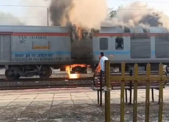 Bilaspur-Bikaner Express train caught fire