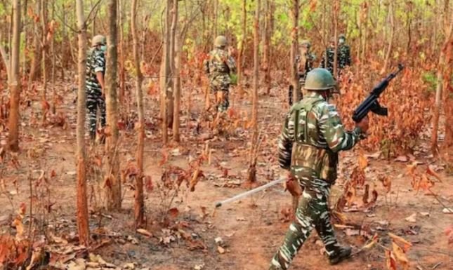 Naxal Encounter: बोकारो में बड़ा एंटी नक्सल ऑपरेशन, 6 माओवादी ढेर, रुक-रुक कर गोलीबारी जारी