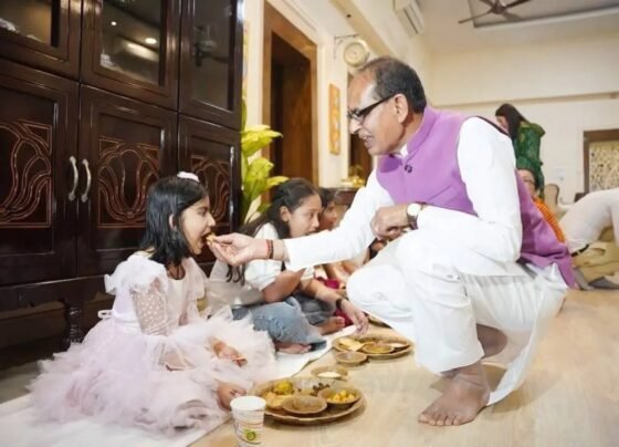 Kanya Bhojan at Shivraj Singh Chouhan's house