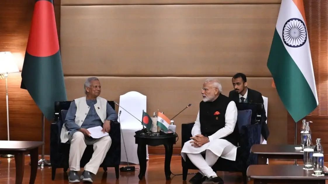 Muhmmad Yunus Meeting with PM Modi: बांग्लादेश में हिंदुओं की सुरक्षा का मुद्दा PM मोदी ने उठाया, बैंकॉक में मोहम्मद यूनुस से क्या हुई बात?
