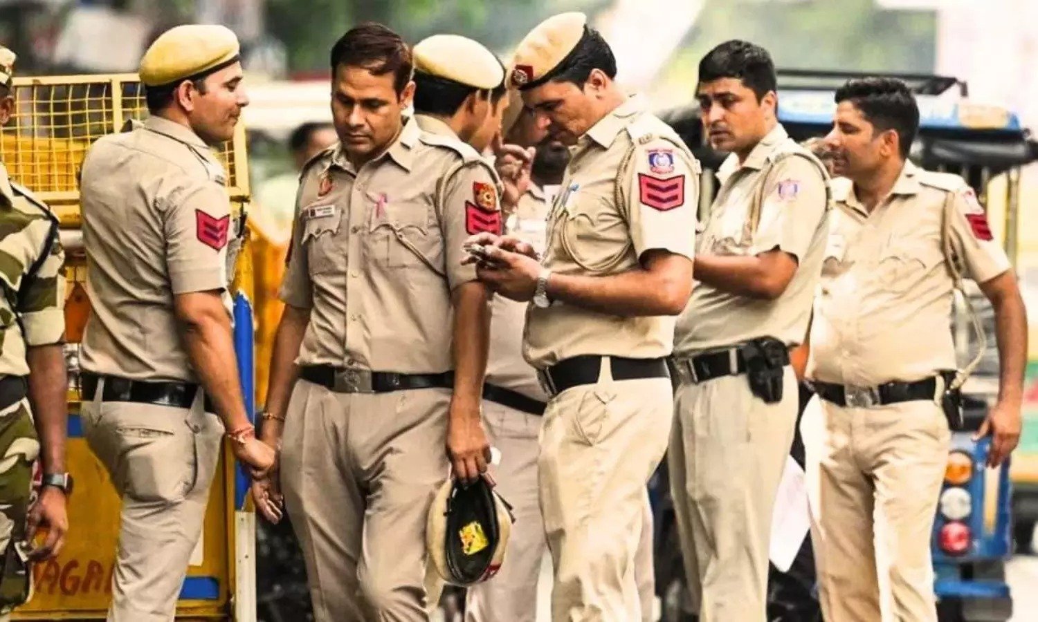 दिल्ली में 38 अवैध बांग्लादेशी गिरफ्तार: क्या है इनके घुसपैठ का तरीका? कैसे किया जा रहा डिपोर्ट?