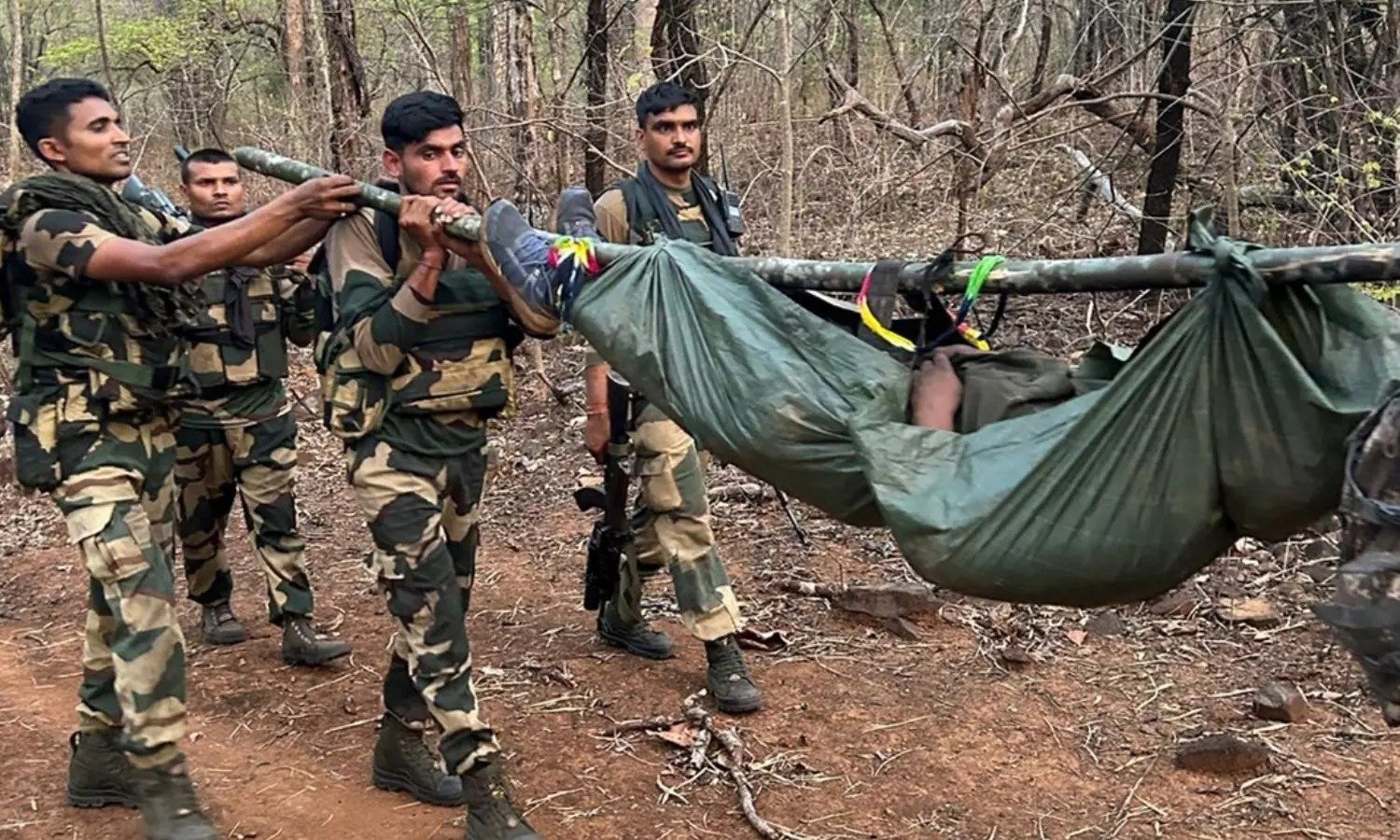 Bijapur Encounter Update: कर्रेगुट्टा पहाड़ी पर मारे गए नक्सलियों में से 20 की हुई शिनाख्त, 11 के शव परिजनों को सौपे
