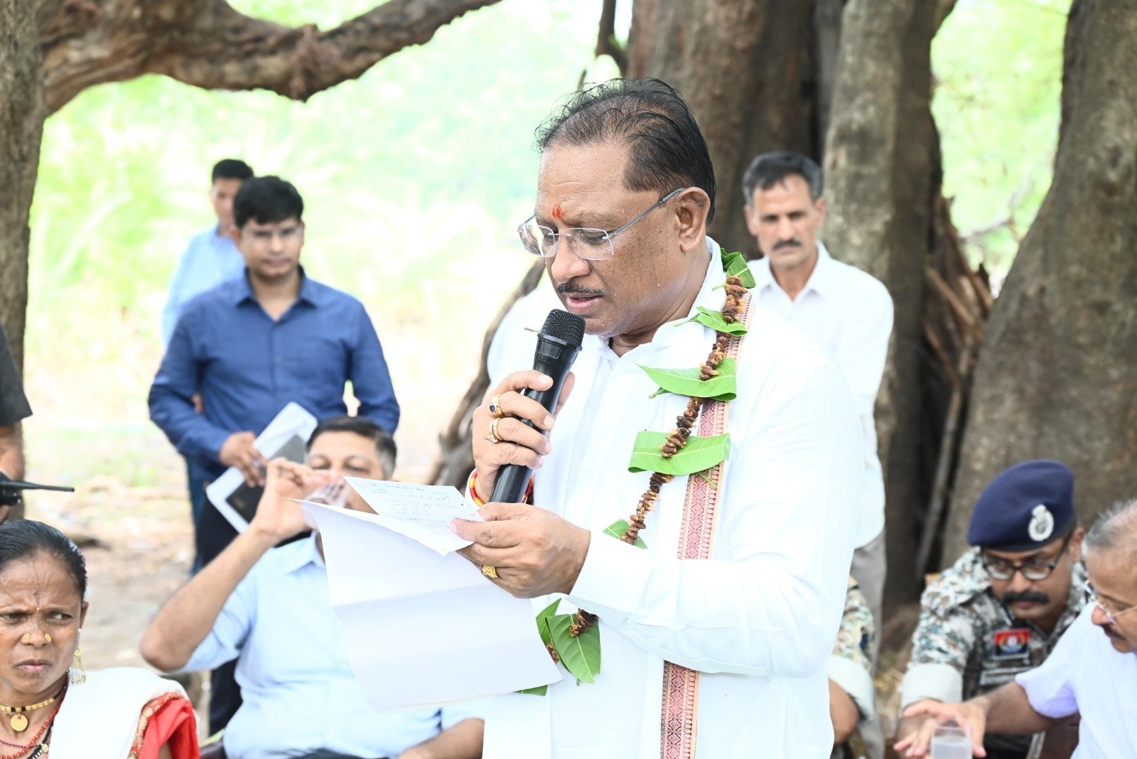 सुशासन तिहार में सीएम साय की घोषणाएं धरातल पर, स्वास्थ्य और सड़क सुविधाओं के लिए स्वीकृत हुए 21.54 लाख रुपए