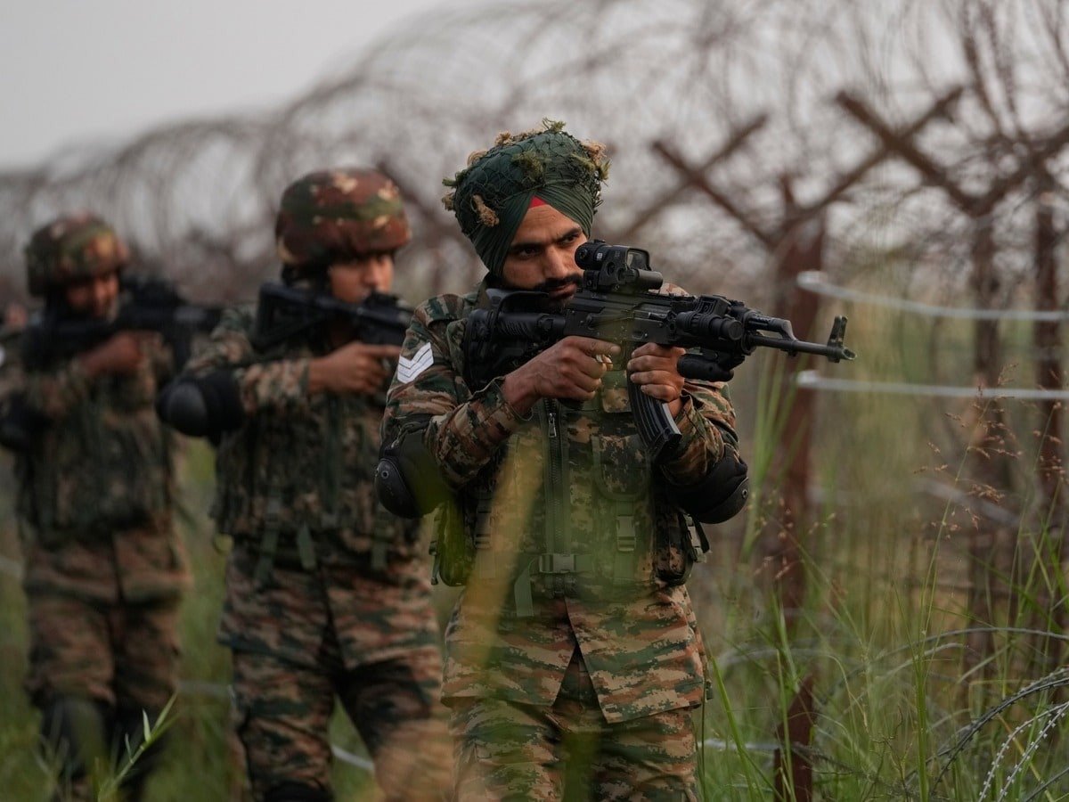 भारत-पाकिस्तान में कम हो रहा तनाव, बॉर्डर पर सैनिकों की संख्या में कटौती; लौट रहे पुराने दिन