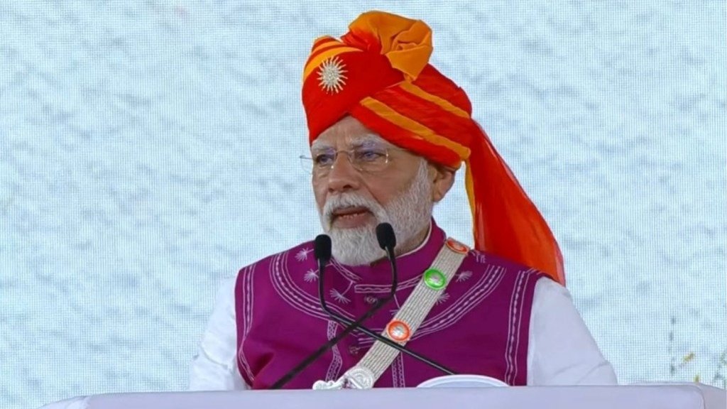 PM Modi Speech: किसी ने हमारी बहनों का सिंदूर मिटाने की हिमाकत की तो उसका अंत निश्चित है, दाहोद की रैली में पीएम मोदी ने कह दी बड़ी बात