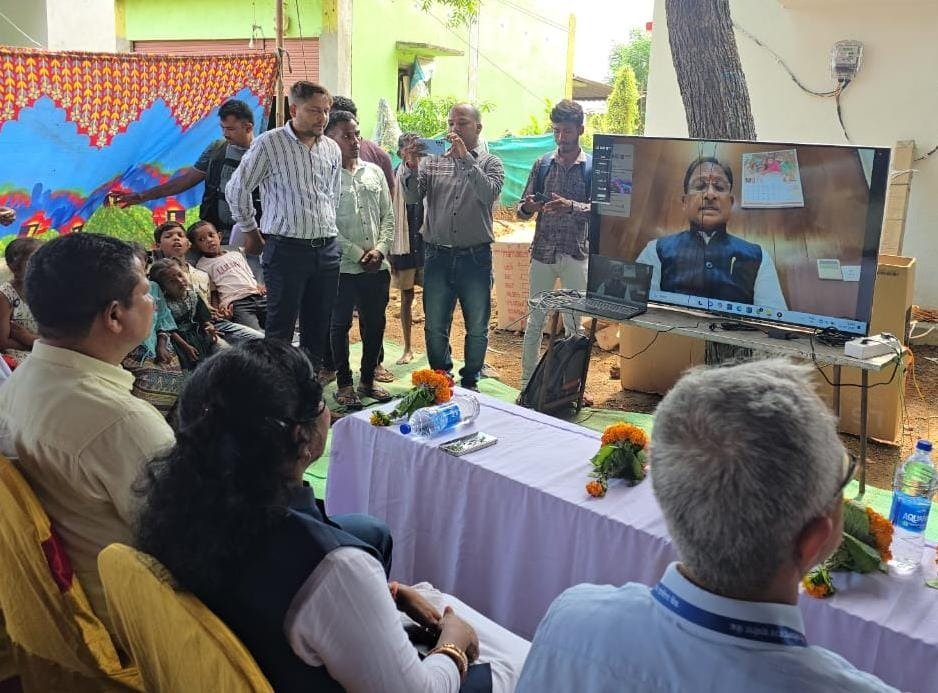 नक्सलियों के गढ़ कहे जाने वाले पामेड़ में खुला ग्रामीण बैंक, सीएम साय ने किया शुभारंभ, कन्या आश्रम की भी दी सौगात