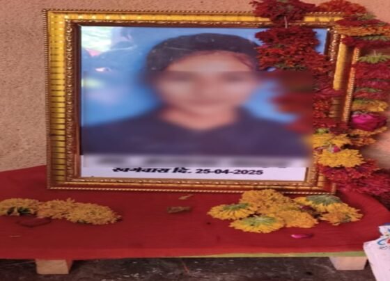 The Family Considered The Daughter Who Had Married For Love As Dead