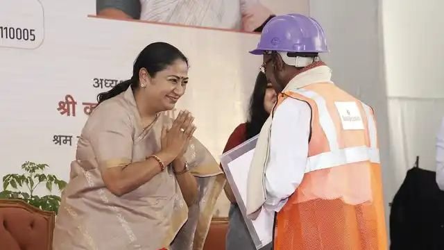 दोपहर 12 से 3 बजे तक आराम कर सकेंगे मजदूर; मजदूर दिवस पर सरकार का राहत वाला फैसला