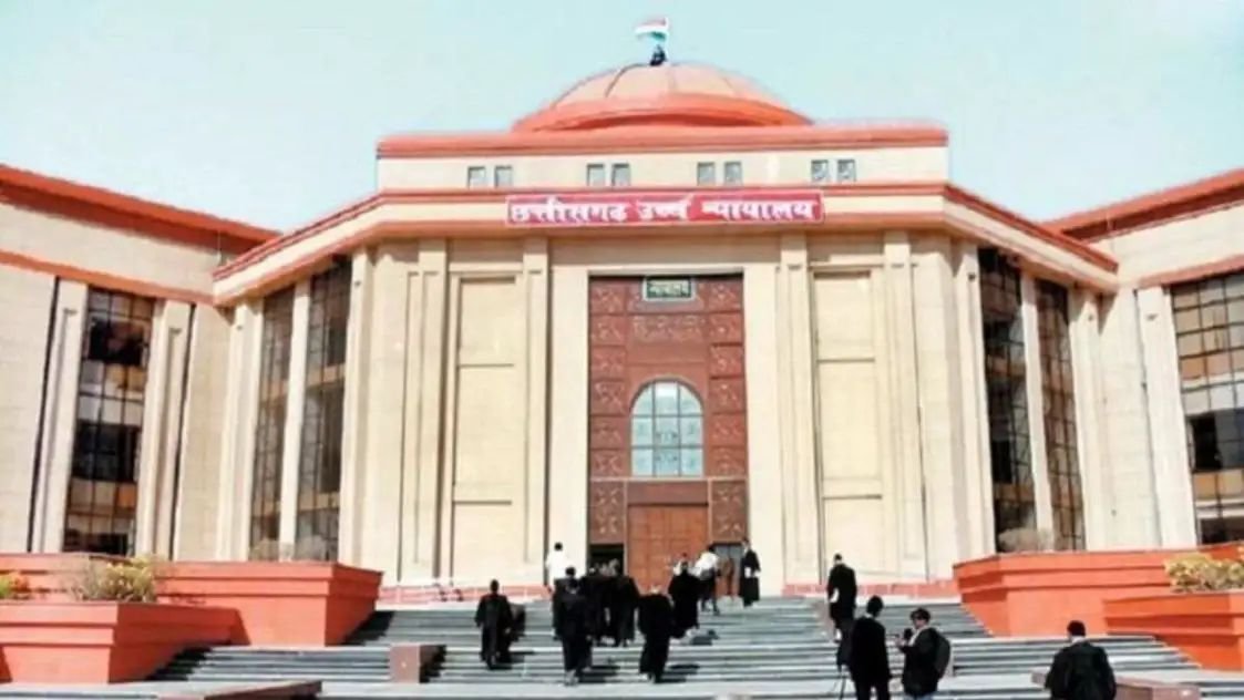 प्राचार्य पदोन्नति पर हाईकोर्ट ने लगाई रोक, स्कूल शिक्षा विभाग के फैसले पर जताई नाराजगी, जारी किया अवमानना का नोटिस
