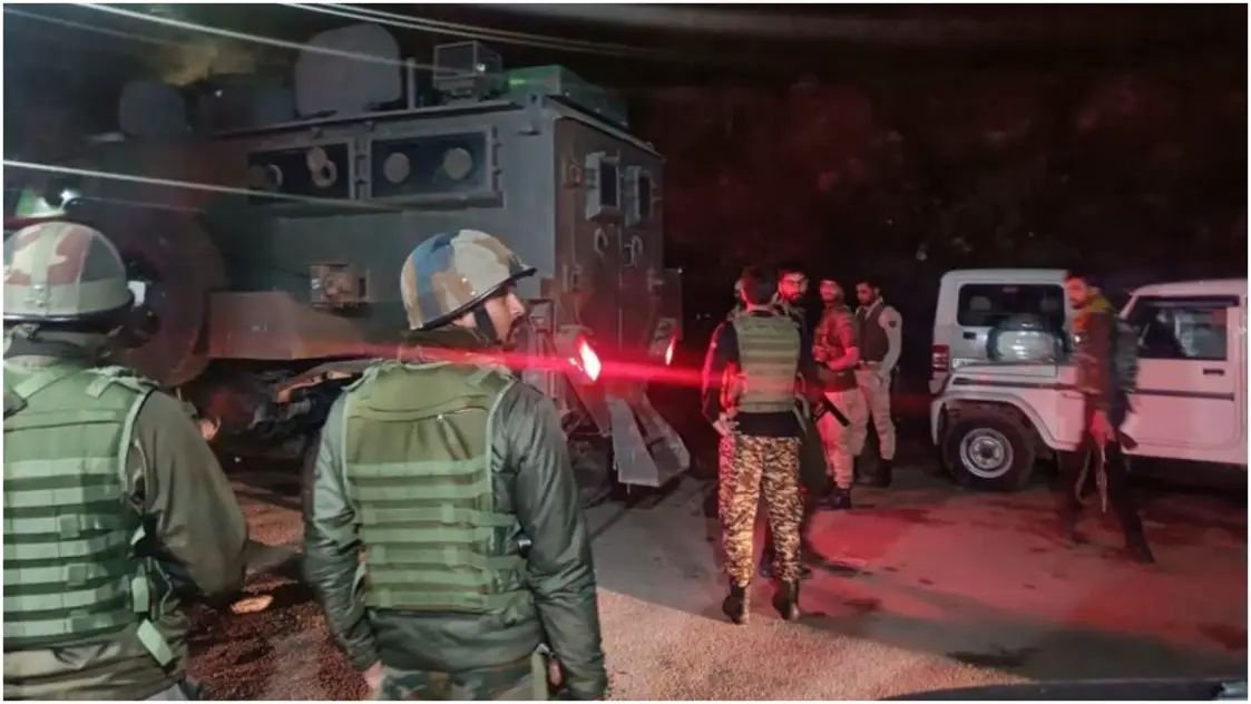 24 घंटे के भीतर दूसरी बार मिट्टी हुए PAK के मंसूबे, पढ़ें- दुश्मन के नाकाम हमले के बड़े अपडेट्स