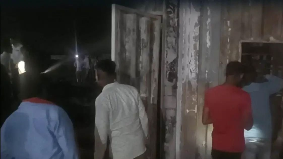  Cylinder Blast : रायपुर में UP के 2 मजदूरों की जिंदा जलकर मौत, खाना बनाते समय कंटनेर में सिलेंडर फटा