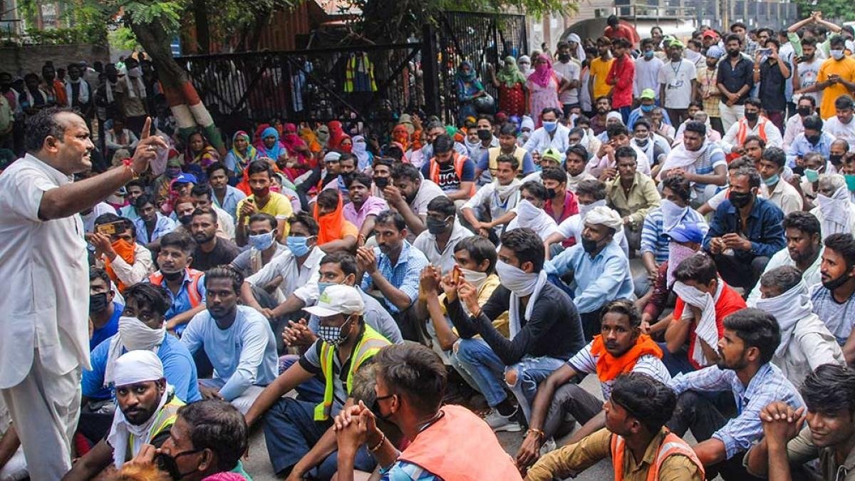 Ban On Strike: 6 महीने तक हड़ताल नहीं कर सकेंगे इस विभाग के कर्मचारी, उल्लंघन करने होगी तगड़ी कार्रवाई, इस वजह से सरकार ने लिया बड़ा फैसला