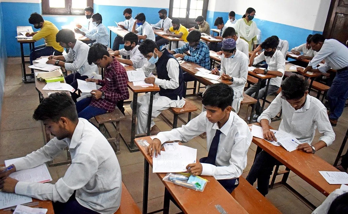 CG Second Board Exam 2025: 10वीं-12वीं पुनर्मूल्यांकन के नतीजे जारी, रिजल्ट नहीं बदले तो ऐसे भरें द्वितीय परीक्षा फॉर्म