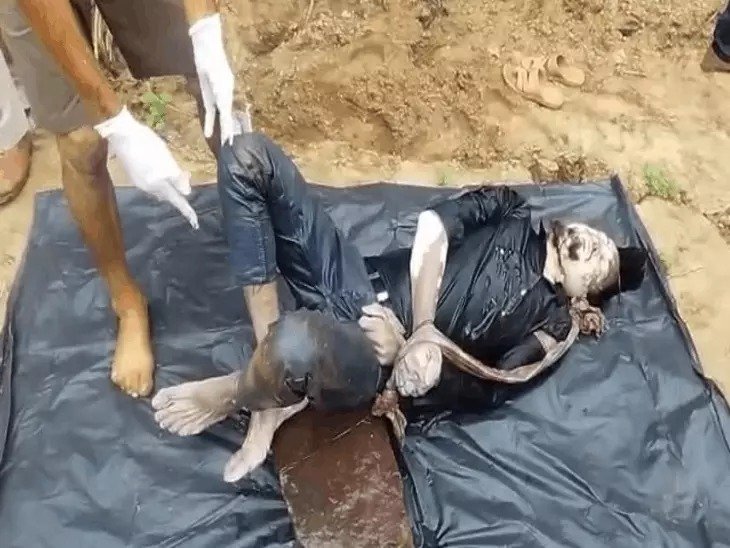 घूमने निकले युवक की चार दोस्तों ने की बेरहमी से हत्या, सीने पर 15 बार वार, फिर हाथ-पैर बांधकर नदी में फेंका