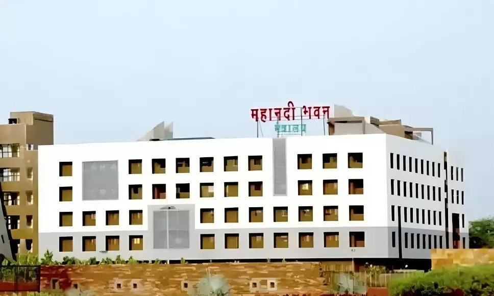 सरकार ने छत्तीसगढ़ शराब घोटाले मामले में की बड़ी कार्रवाई, 22 आबकारी अधिकारी निलंबित, आदेश जारी