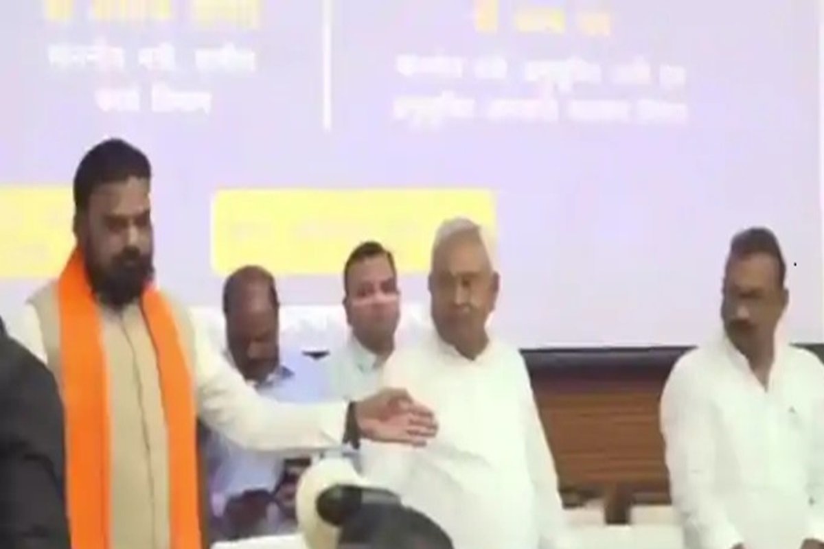 बिहार चुनाव से पहले NDA में दरार! नीतीश के सामने मंत्री पर भड़के डिप्टी CM, जेडीयू-भाजपा में तकरार तेज!