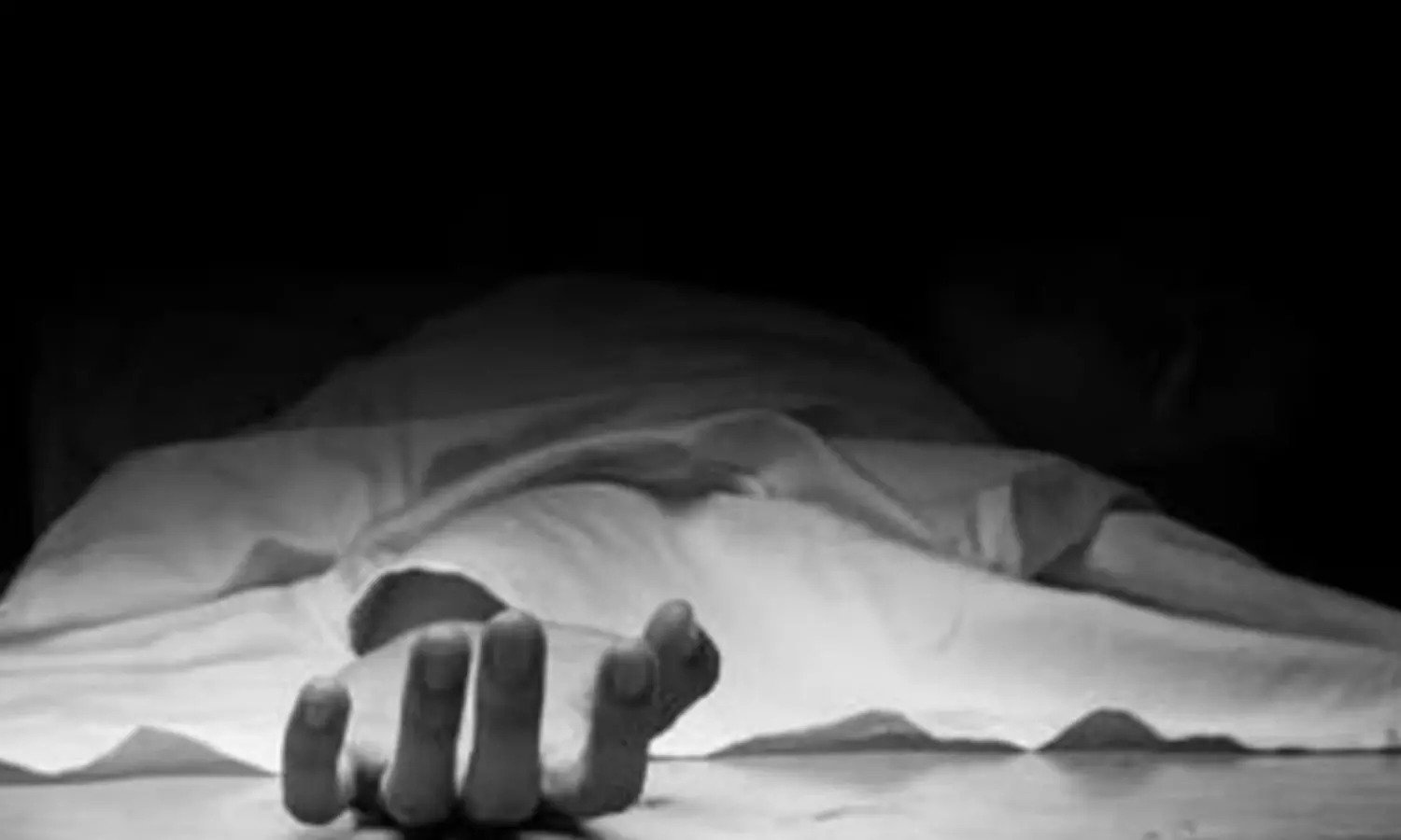 हत्या या आत्महत्या: BEO कार्यालय में फंदे पर लटका मिला युवक का शव, पीएम के बाद खुलेगा राज