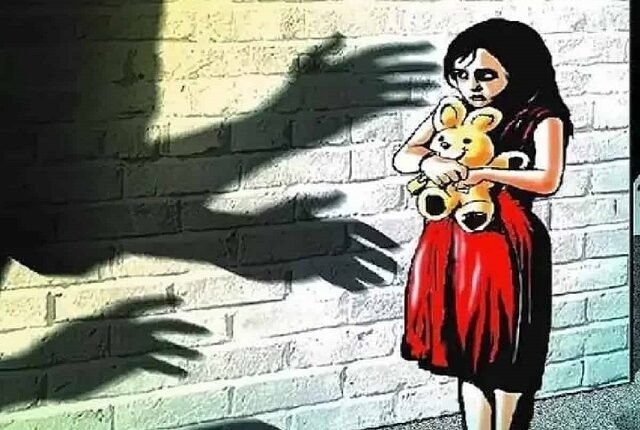 छत्तीसगढ़ के इस जिले में सनसनीखेज वारदात, 10 साल की बच्ची के साथ हैवानित की कोशिश, स्कूल के ही नाबालिग लड़के ने दिया वारदात को अंजाम