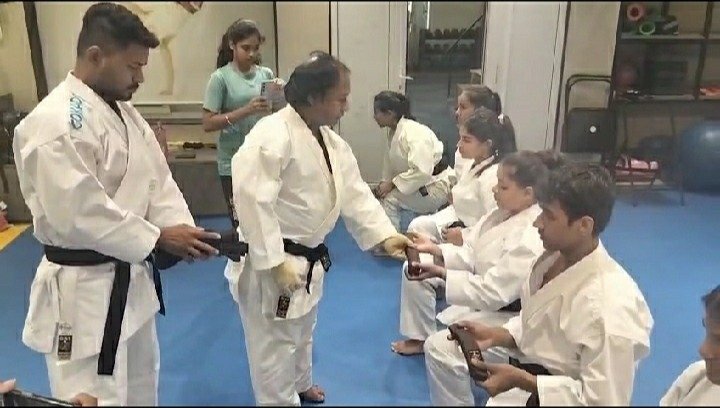 सीको काई कराते इंटरनेशनल द्वारा बेल्ट परीक्षा का आयोजन, 14 खिलाड़ियों को मिला ब्लैक बेल्ट सम्मान