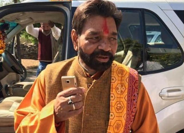 भाजपा नेता ने ही किया संघ प्रमुख मोहन भागवत के रिटायरमेंट वाले बयान पर पलटवार, कहा- क्या बाप-महतारी को कचरे में डाल दोगे