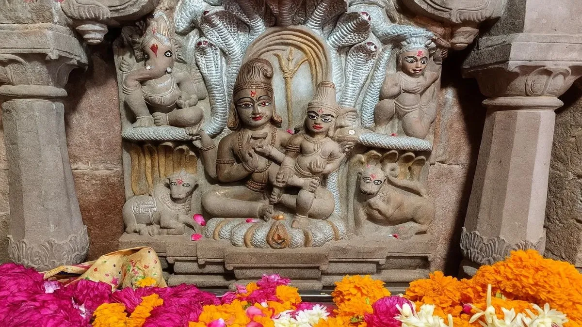 Nagpanchami Special 2025: साल में एक बार नाग पंचमी के दिन खुलता है ये मंदिर, जानें इसके पीछे का रहस्य