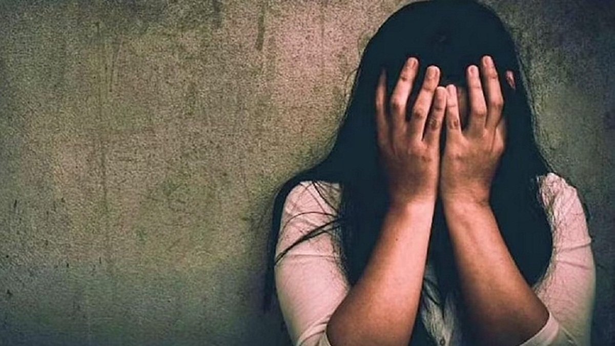 Korba Crime News : कोरबा में शर्मसार हुई मानवता, किराएदार की ढ़ाई साल की बेटी से हैवानियत, मकान मालिक का बेटा‌ गिरफ्तार
