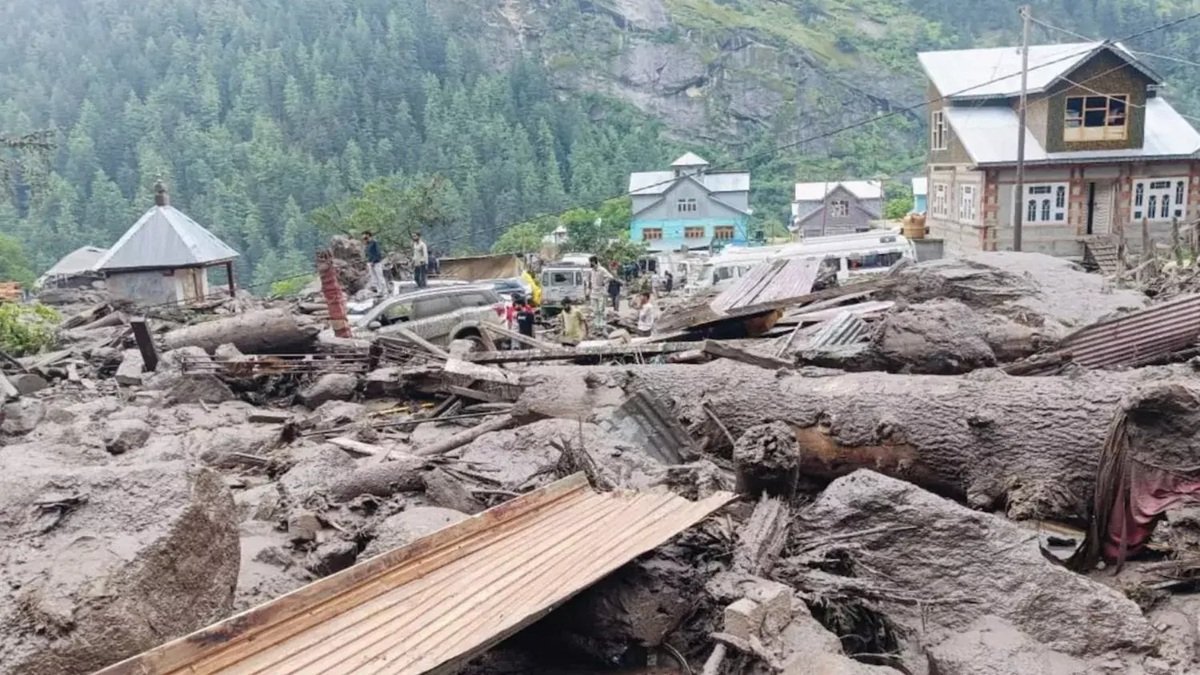 Kishtwar Cloud Burst: किश्तवाड़ में बादल फटने से 42 लोगों की मौत, सैकड़ों लापता, राहत-बचाव कार्य जारी; PM मोदी ने जताया शोक