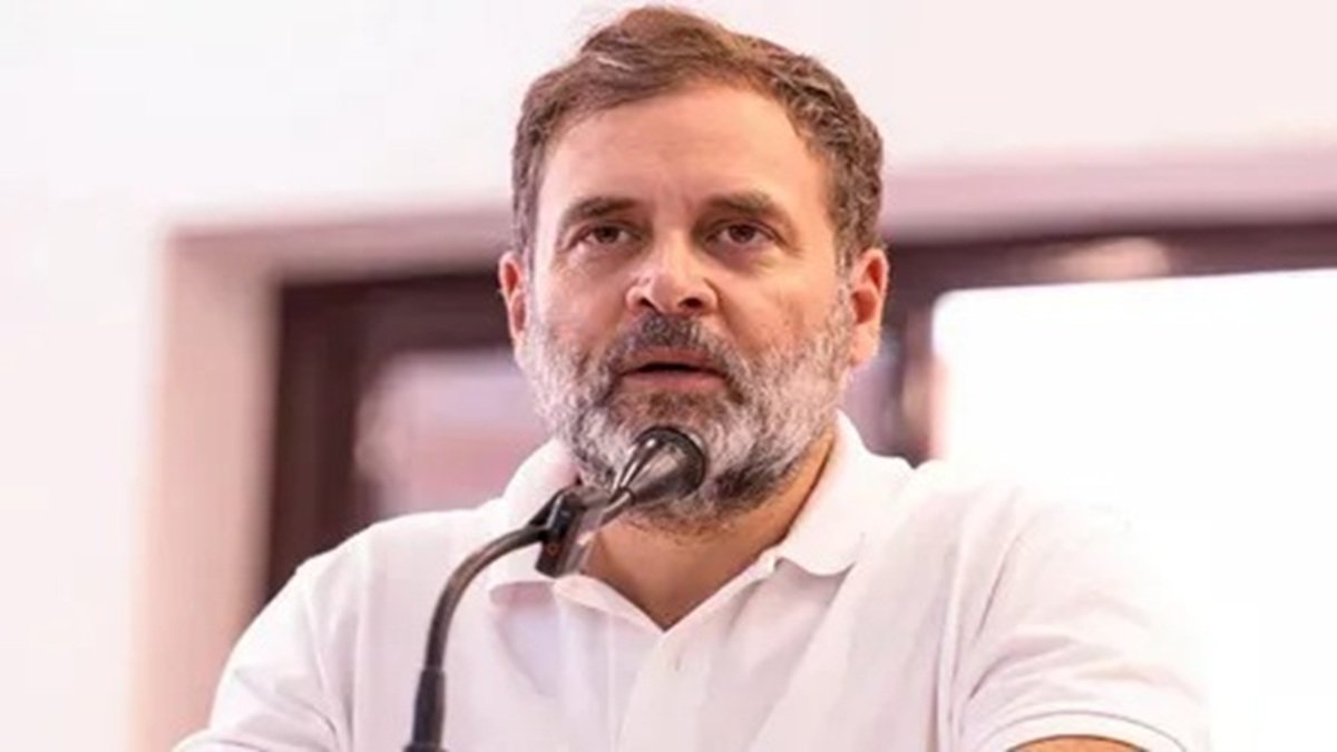 Rahul Gandhi : वोट चोरी मामले को लेकर घिरे राहुल गांधी, EC ने जारी किया नोटिस, कहा- सोर्स बताएं कांग्रेस नेता