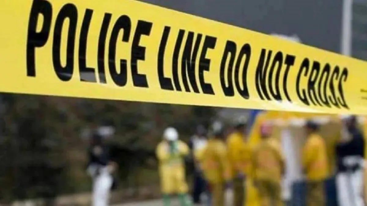 Crime News: राजधानी में दिल दहला देने वाली घटना, कलयुगी बेटे ने माता-पिता और भाई को उतारा मौत के घाट, मचा हड़कंप