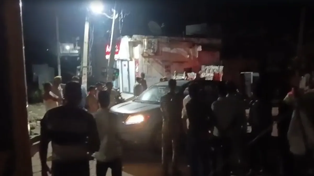 Dead Body in Car: कार में मिले 2 सगे भाइयों के शव, परिवार में पसरा मातम, जांच में जुटी पुलिस