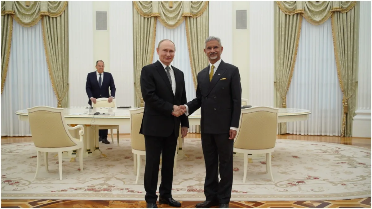 S Jaishankar’s Visit to Russia: विदेश मंत्री एस जयशंकर का रूस दौरा, राष्ट्रपति व्लादिमीर पुतिन से की मुलाकात, देखें तस्वीर